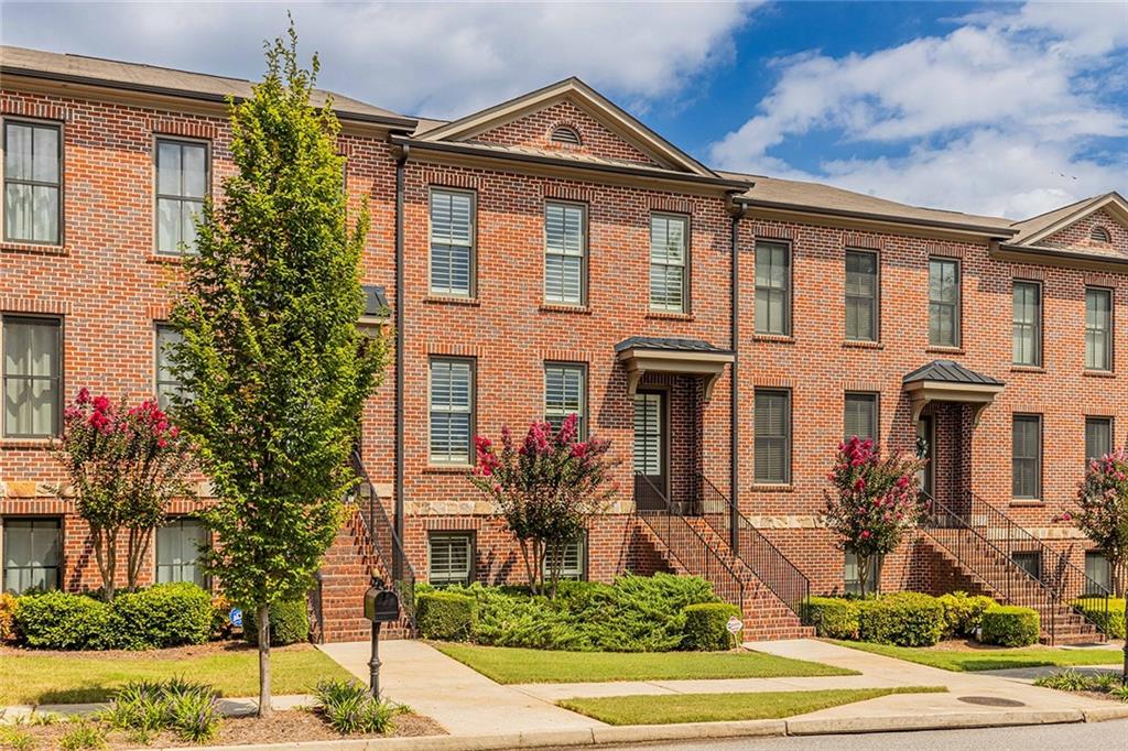 2046 Heathermere Way
