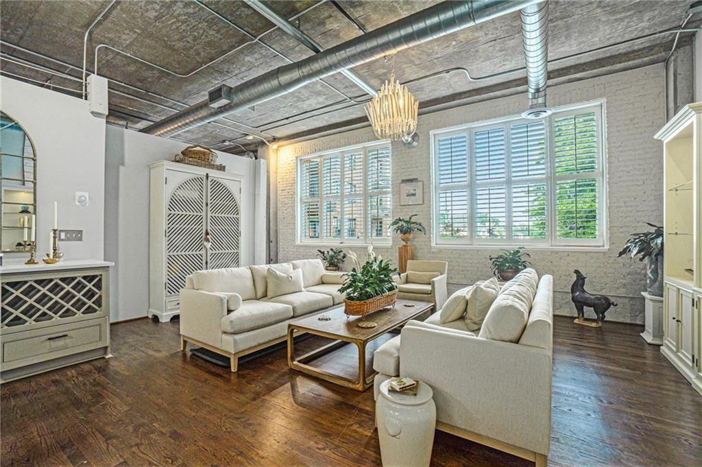 3235 Roswell Road NE 402