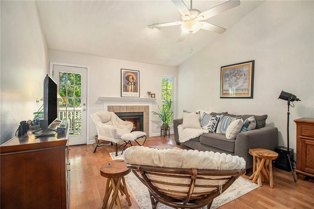 446 Teal Court, Roswell, Georgia image 6