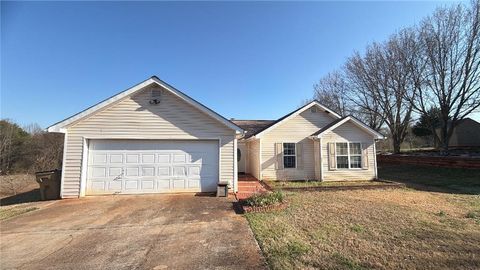 4661 Turning Leaf Drive Gillsville GA 30543