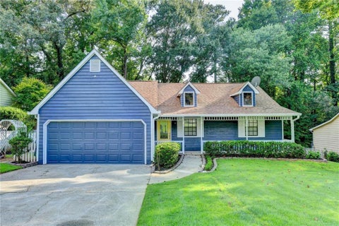 Homes For Sale - 1122 Realm Lane<br/> Lawrenceville, GA 30044