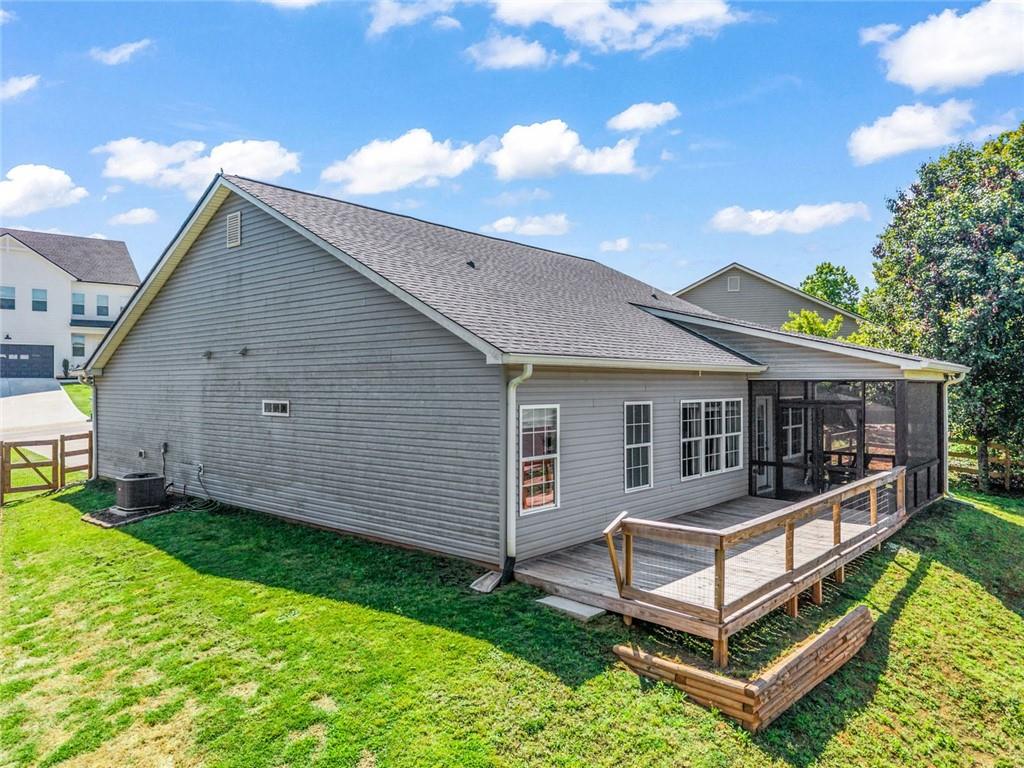 372 Highland Pointe Drive