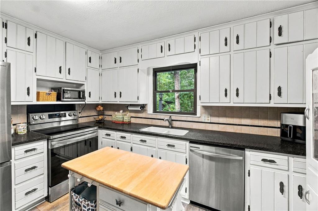 9170 Lisa Circle