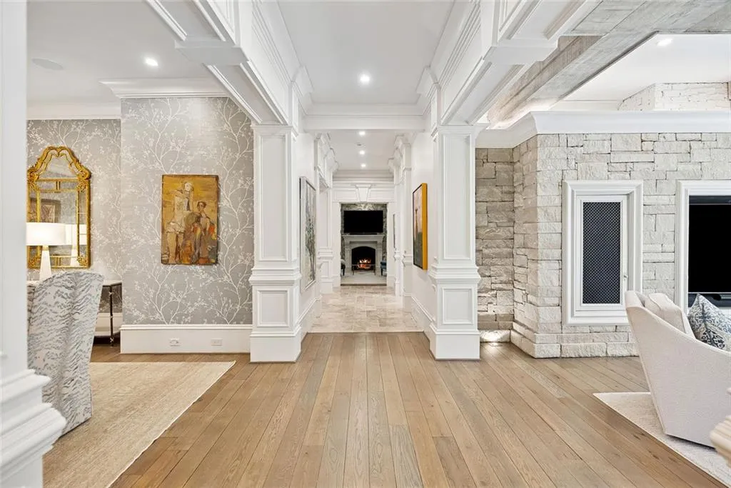 Atlanta, Georgia 30327, United States, 5 Bedrooms Bedrooms, ,7 BathroomsBathrooms,Residential,Active,250045