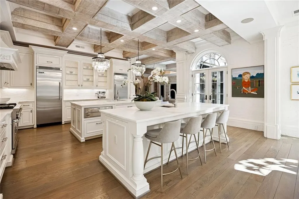 Atlanta, Georgia 30327, United States, 5 Bedrooms Bedrooms, ,7 BathroomsBathrooms,Residential,Active,250045