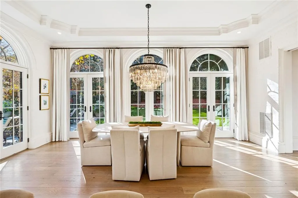 Atlanta, Georgia 30327, United States, 5 Bedrooms Bedrooms, ,7 BathroomsBathrooms,Residential,Active,250045