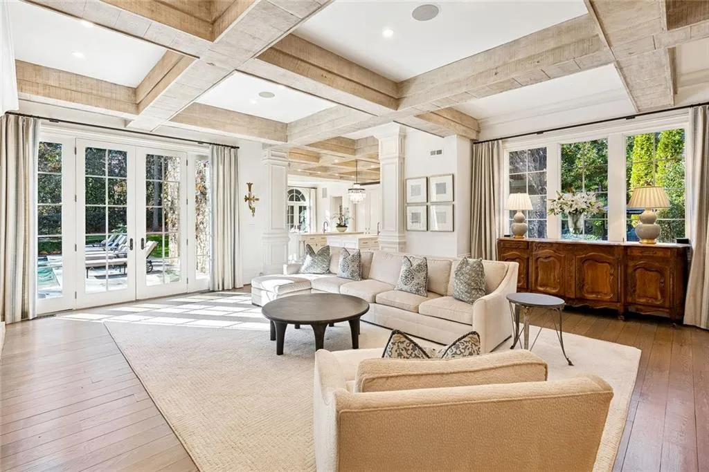 Atlanta, Georgia 30327, United States, 5 Bedrooms Bedrooms, ,7 BathroomsBathrooms,Residential,Active,250045