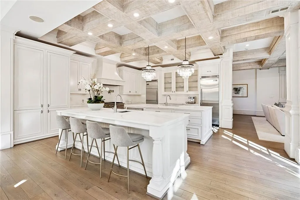 Atlanta, Georgia 30327, United States, 5 Bedrooms Bedrooms, ,7 BathroomsBathrooms,Residential,Active,250045