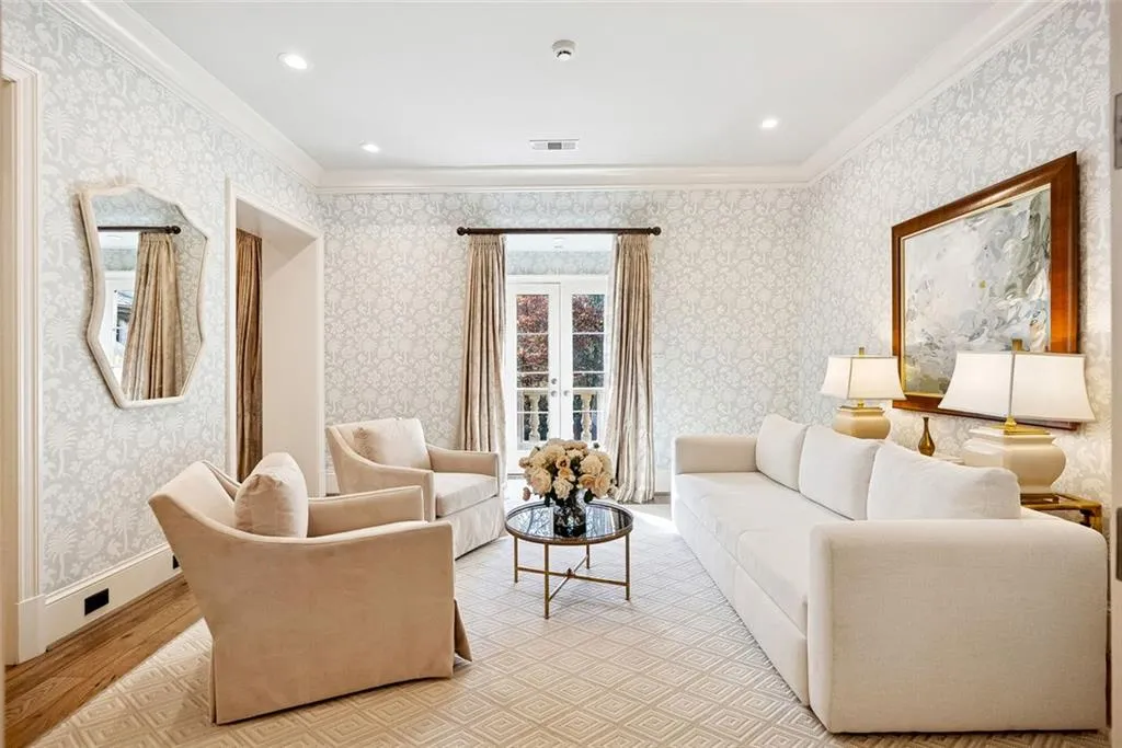 Atlanta, Georgia 30327, United States, 5 Bedrooms Bedrooms, ,7 BathroomsBathrooms,Residential,Active,250045