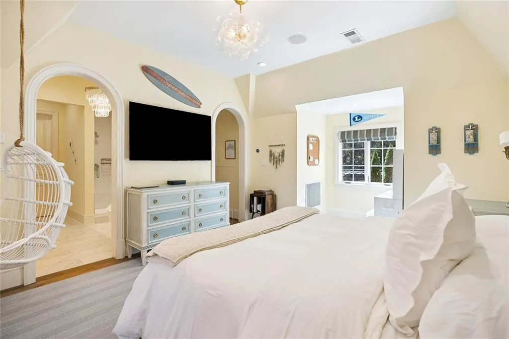 Atlanta, Georgia 30327, United States, 5 Bedrooms Bedrooms, ,7 BathroomsBathrooms,Residential,Active,250045