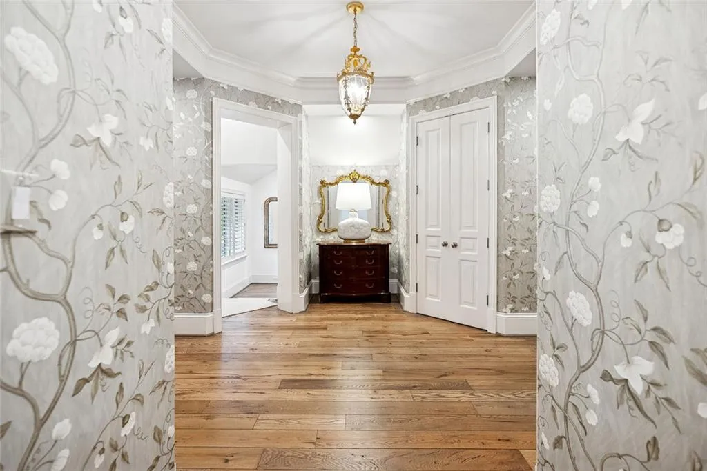 Atlanta, Georgia 30327, United States, 5 Bedrooms Bedrooms, ,7 BathroomsBathrooms,Residential,Active,250045