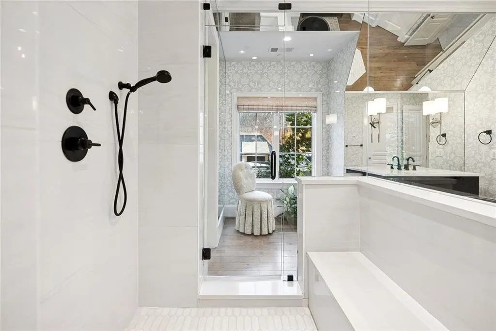 Atlanta, Georgia 30327, United States, 5 Bedrooms Bedrooms, ,7 BathroomsBathrooms,Residential,Active,250045