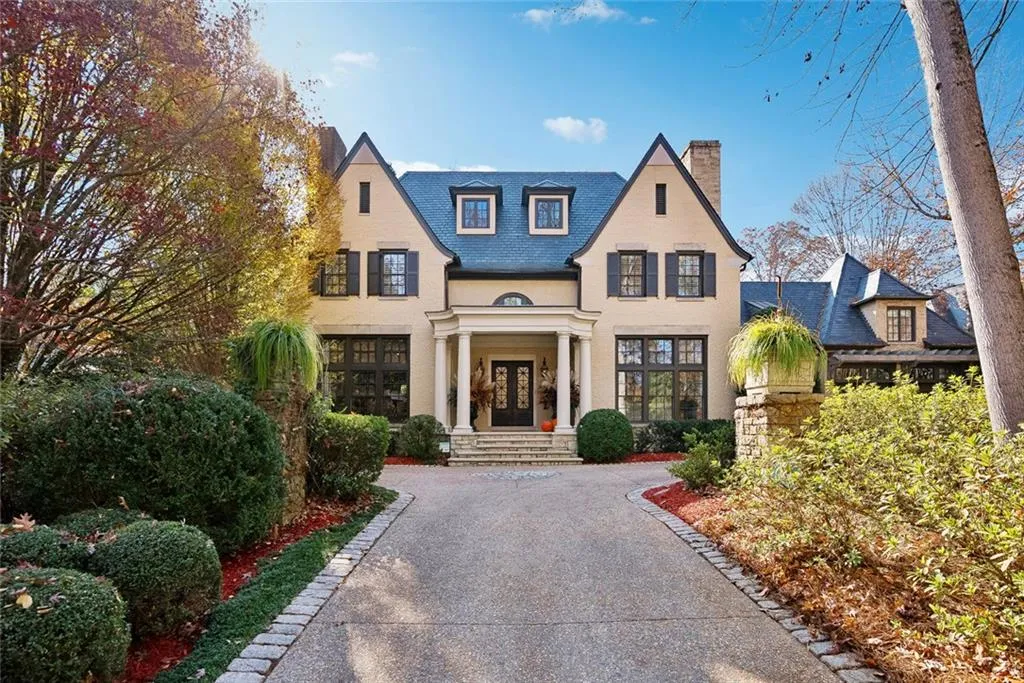 Atlanta, Georgia 30327, United States, 5 Bedrooms Bedrooms, ,7 BathroomsBathrooms,Residential,Active,250045