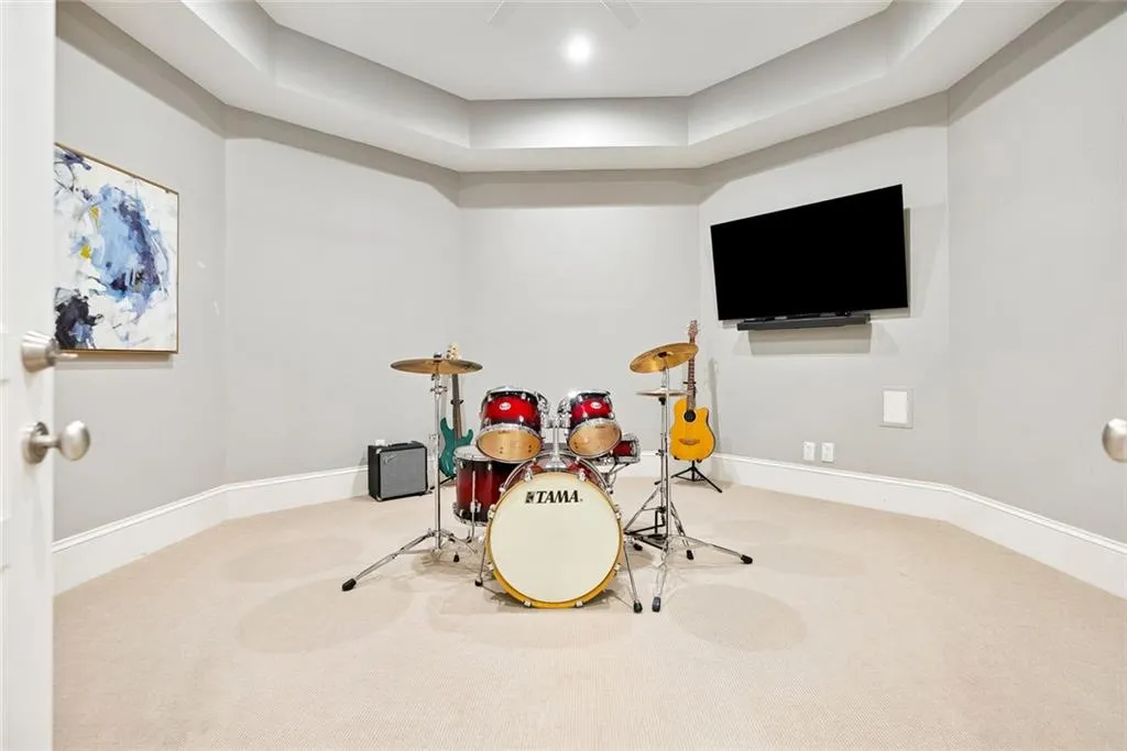 Atlanta, Georgia 30327, United States, 5 Bedrooms Bedrooms, ,7 BathroomsBathrooms,Residential,Active,250045