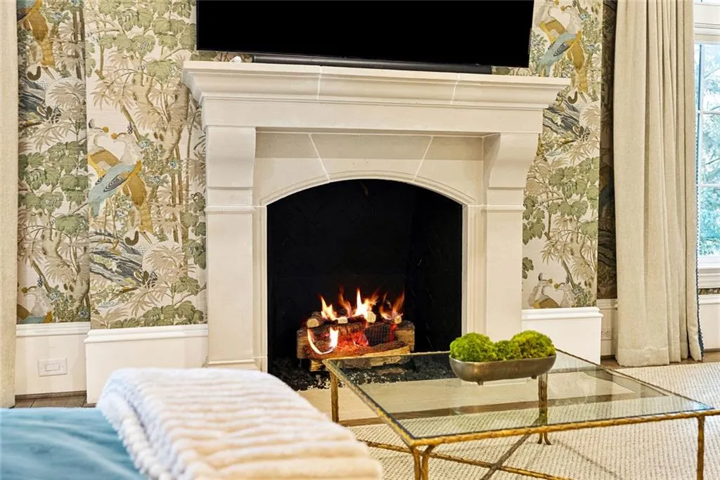 Atlanta, Georgia 30327, United States, 5 Bedrooms Bedrooms, ,7 BathroomsBathrooms,Residential,Active,250045