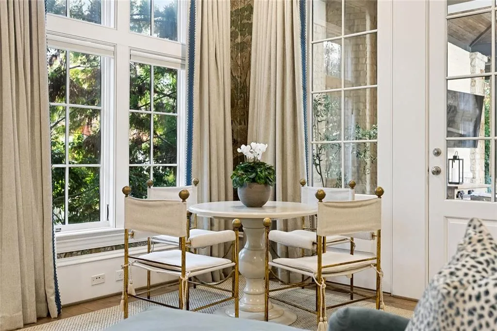 Atlanta, Georgia 30327, United States, 5 Bedrooms Bedrooms, ,7 BathroomsBathrooms,Residential,Active,250045