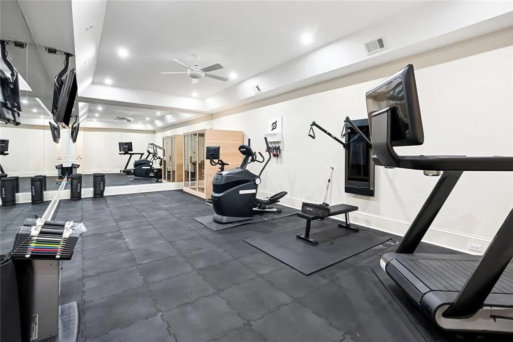 Atlanta, Georgia 30327, United States, 5 Bedrooms Bedrooms, ,7 BathroomsBathrooms,Residential,Active,250045