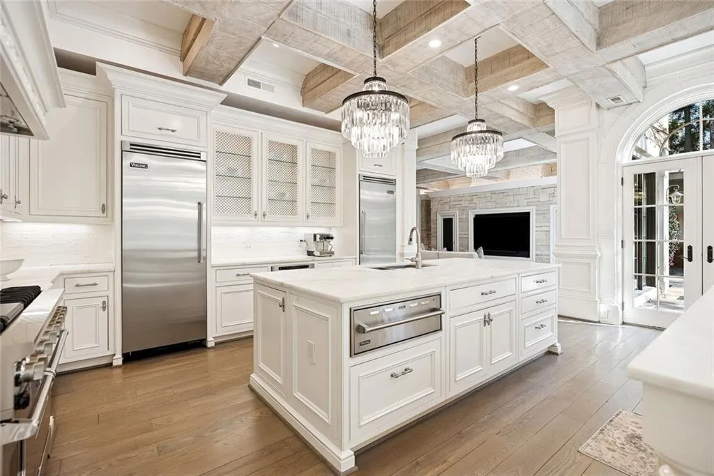 Atlanta, Georgia 30327, United States, 5 Bedrooms Bedrooms, ,7 BathroomsBathrooms,Residential,Active,250045