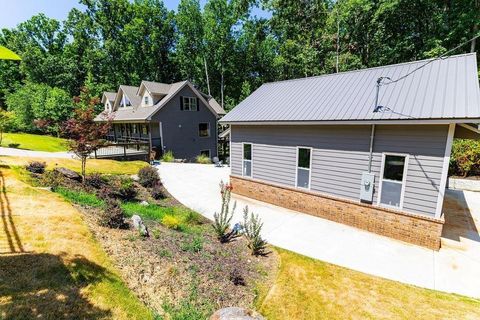 A home in Flowery Branch