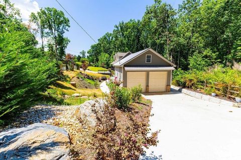 A home in Flowery Branch