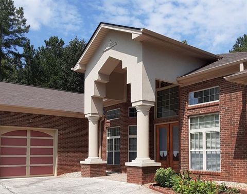 A home in Pendergrass