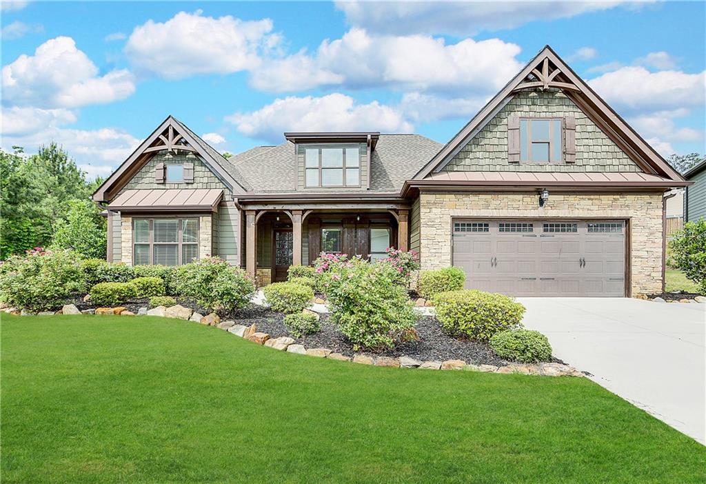Move in within one week of approval and receive a reduced $1000 flat security deposit plus one free month on a 13-month lease, if qualified. First full month receives rent concession. Ready Now! Stunningly renovated 5 bedroom 3 bathroom home in Dallas. Call to schedule a viewing today, this wont last long!
Excalibur Homes does not advertise on Facebook or Craigslist. Be advised that the sq ft and other features provided may be approximate. Prices and/or availability dates may change without notice. Lease terms 12 months or longer. Application fee is a non-refundable $75 per adult over 18 years of age. One-time $200 Administrative fee due at move-in. Most homes are pet-friendly. Breed restrictions may apply. Rental insurance required.