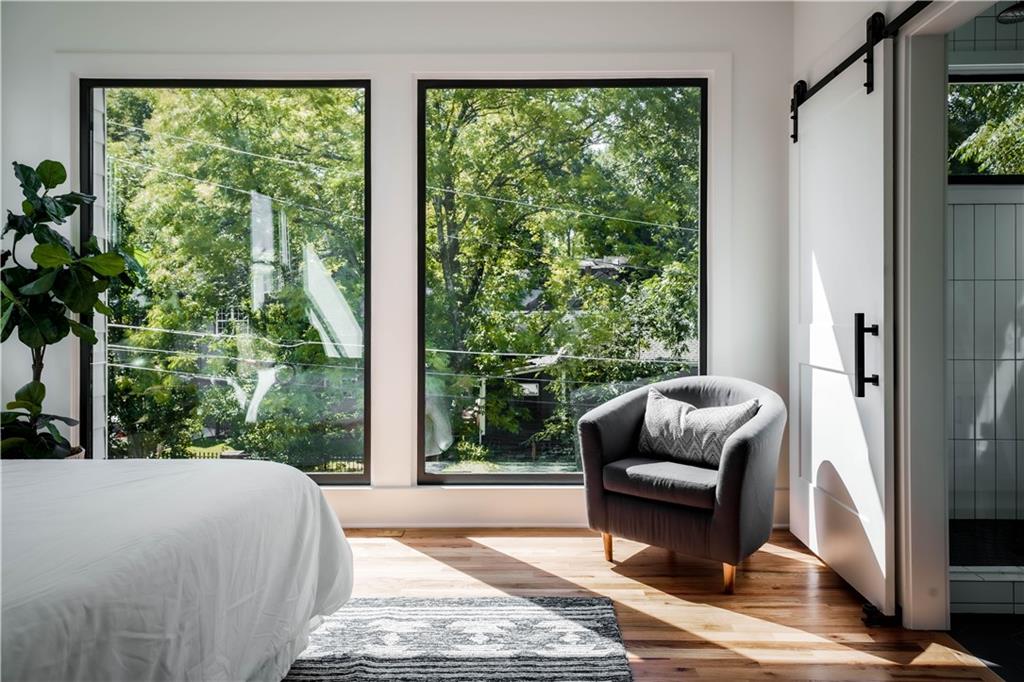 160 Holtzclaw Street SE