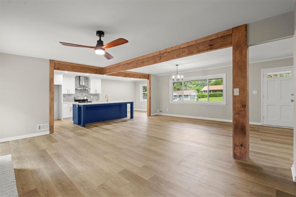 1879 King George Lane SW