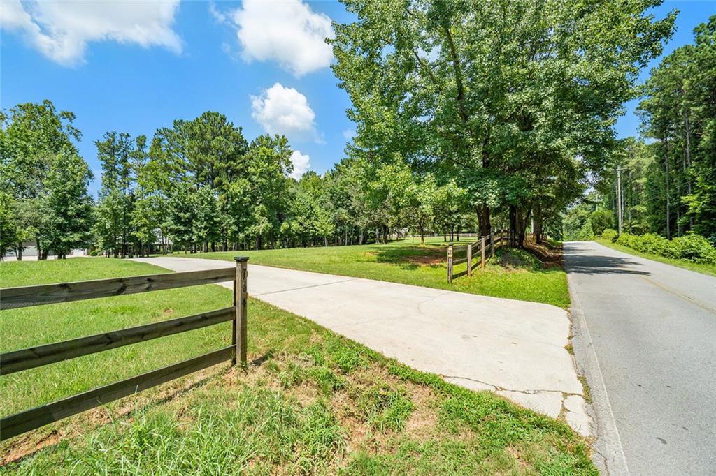 764 Little Vine Church Road, Villa Rica, Georgia image 9