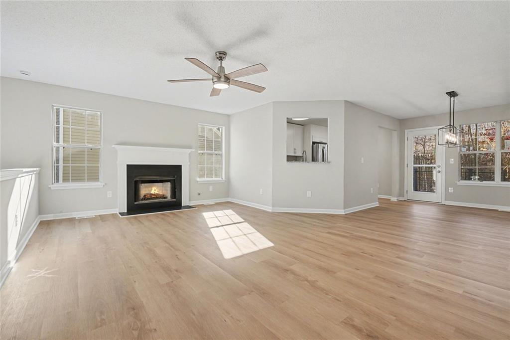 2816 Crest Ridge Way SW