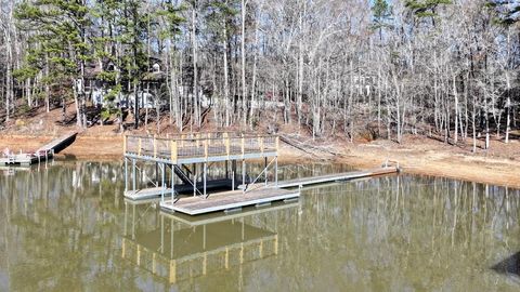 A home in Toccoa