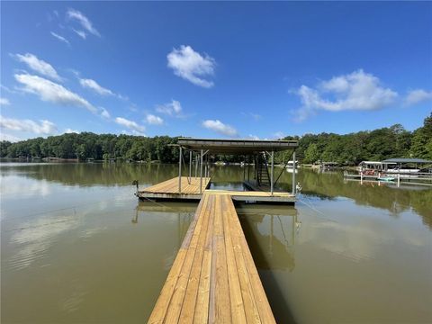 A home in Toccoa