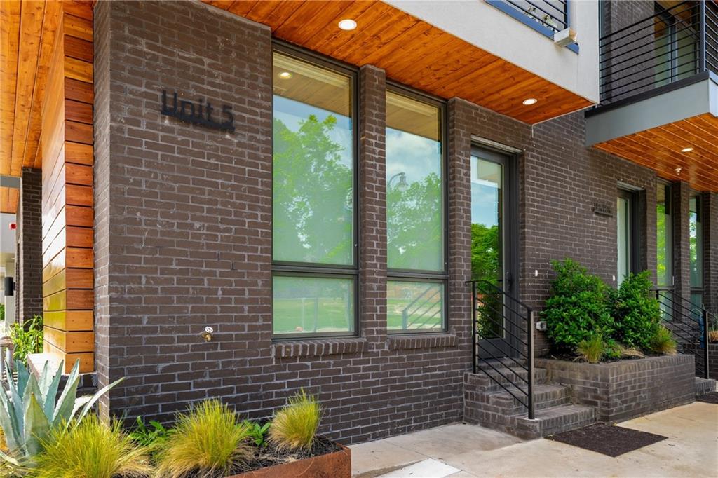 105 Georgia Avenue SE 5