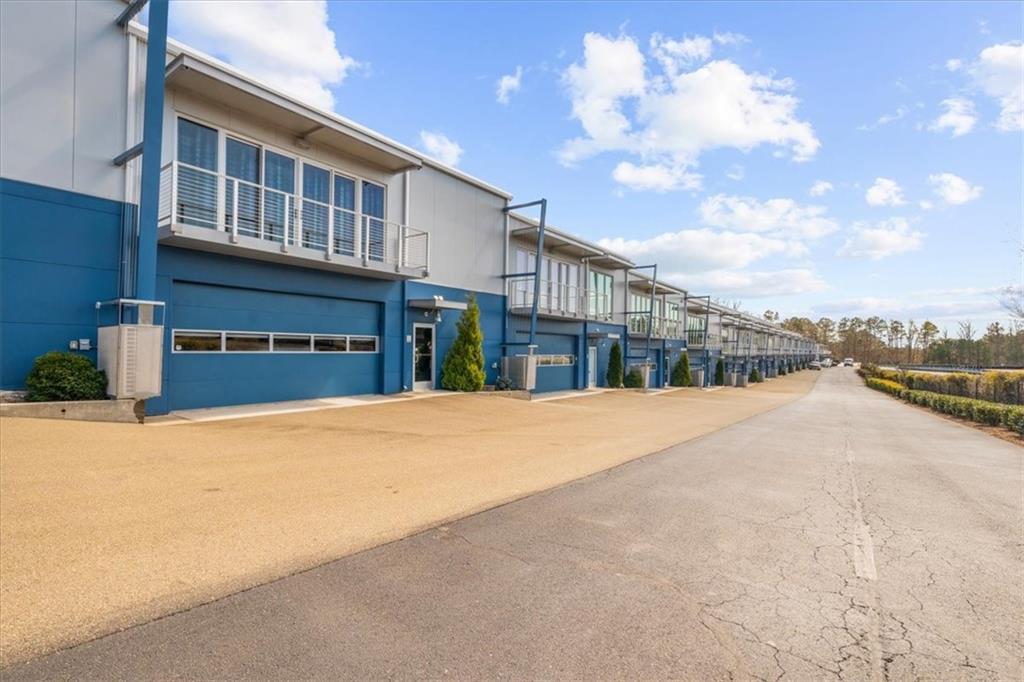 702 Joe Lane Cox Road 106