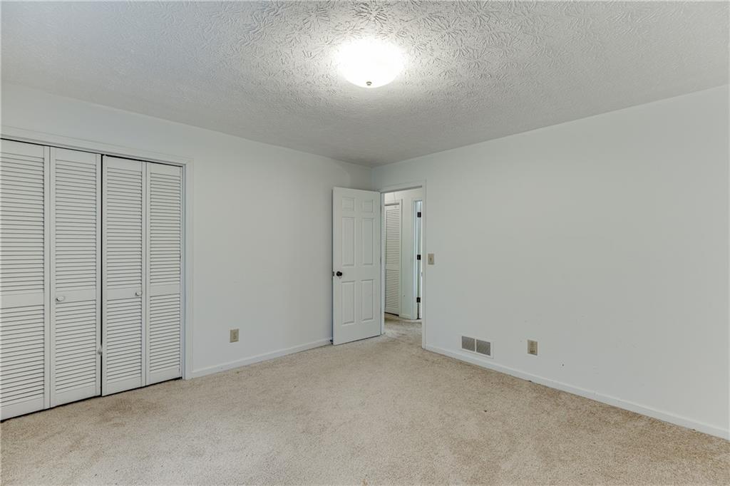 Summit Chase - Residential