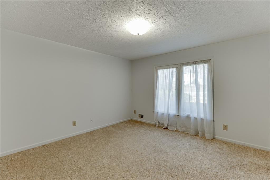 Summit Chase - Residential