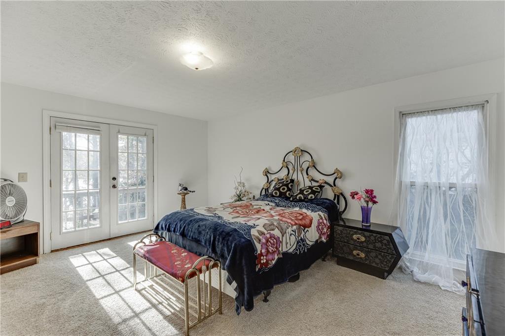 Summit Chase - Residential