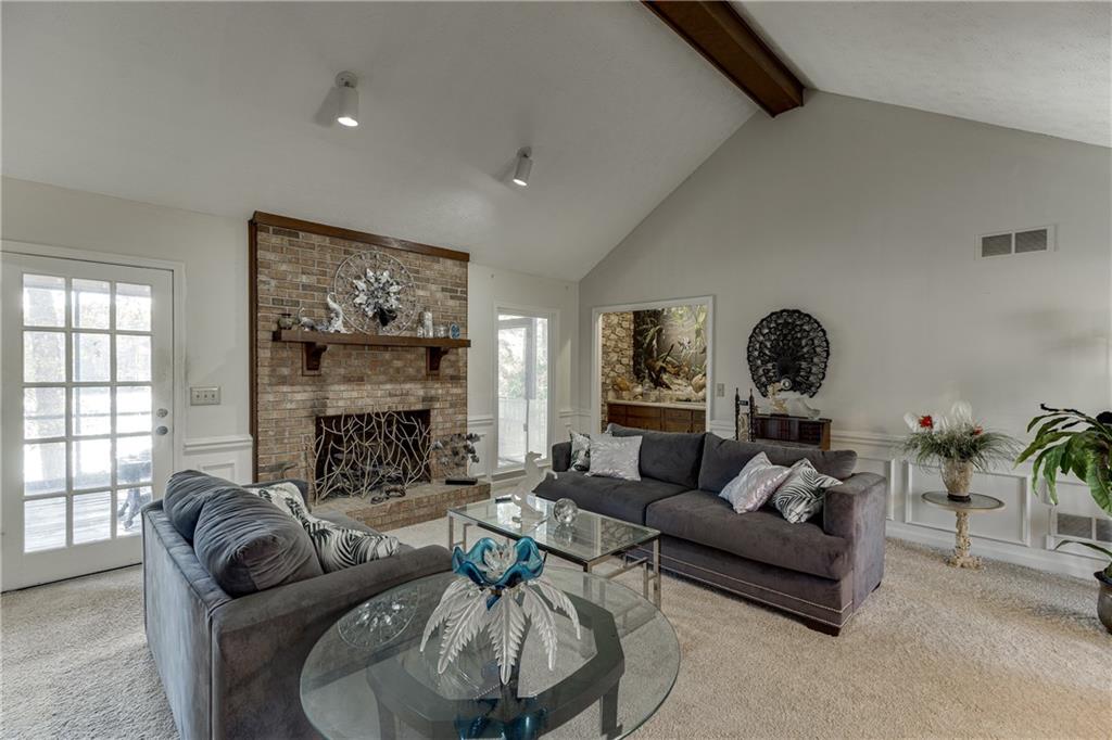 Summit Chase - Residential