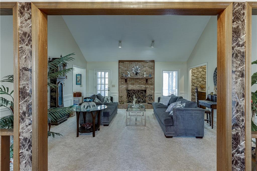 Summit Chase - Residential