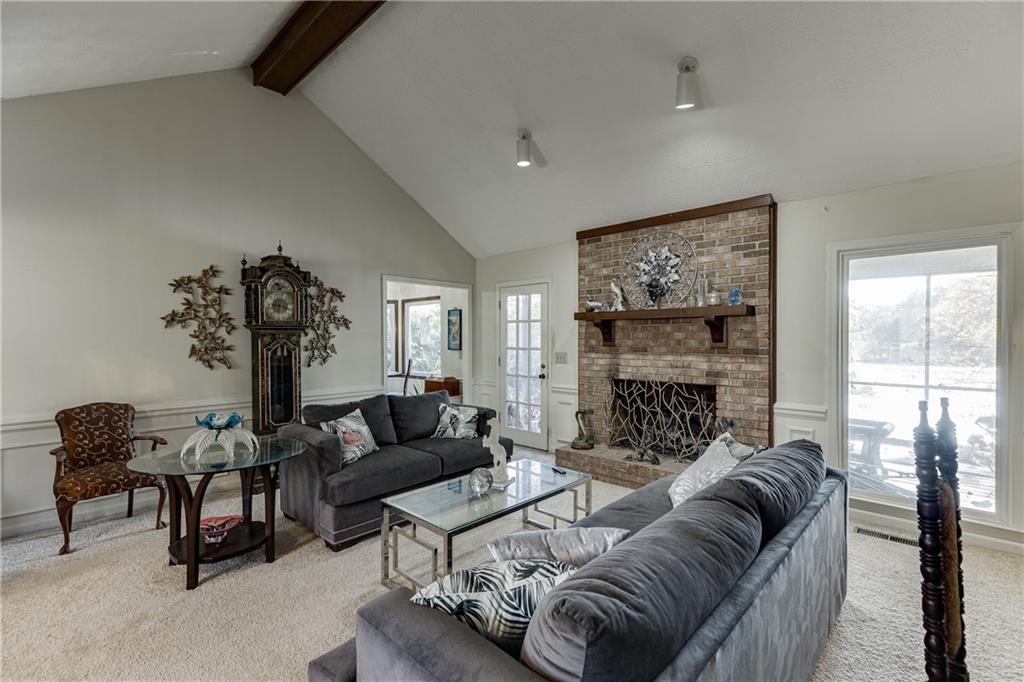 Summit Chase - Residential