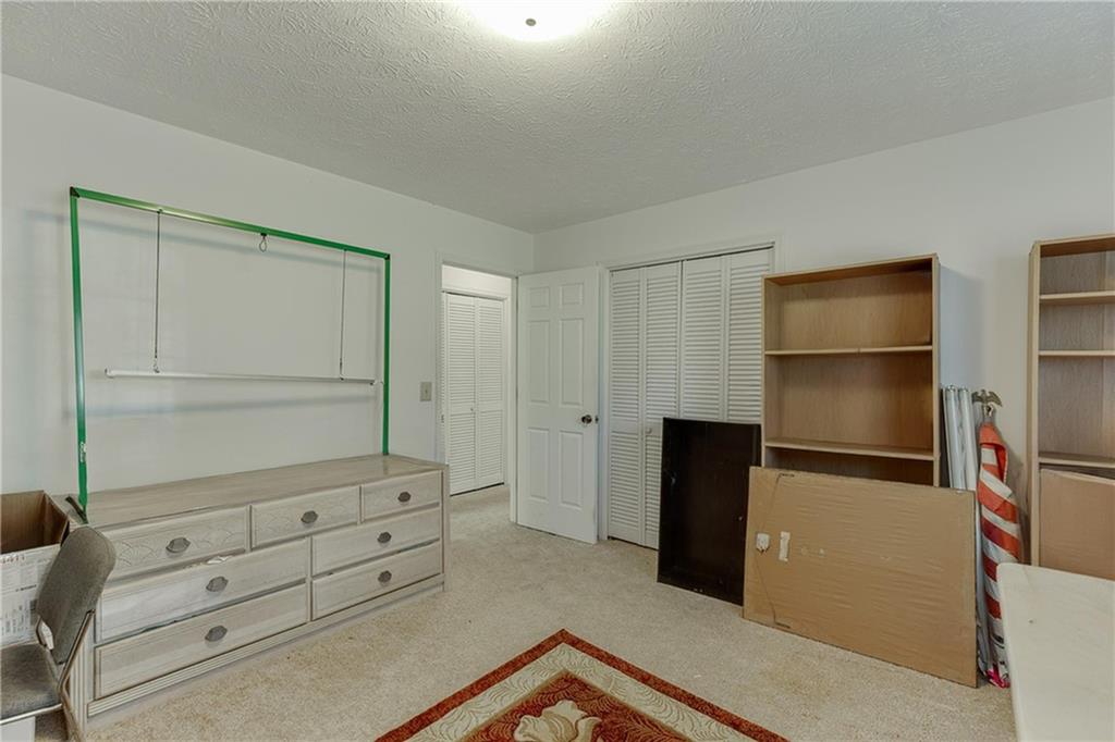 Summit Chase - Residential