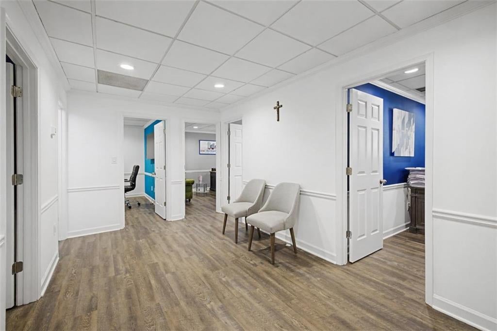 425 E Crossville Road E 215