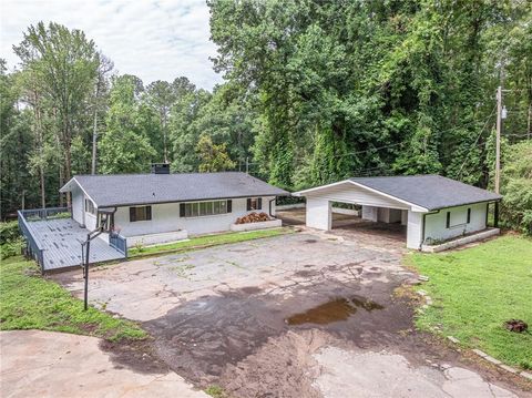 Homes For Sale - 8035 Rockbridge Road<br/> Lithonia, GA 30058