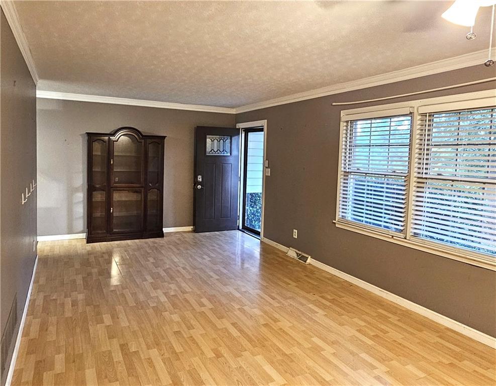 2 Thornwood Drive