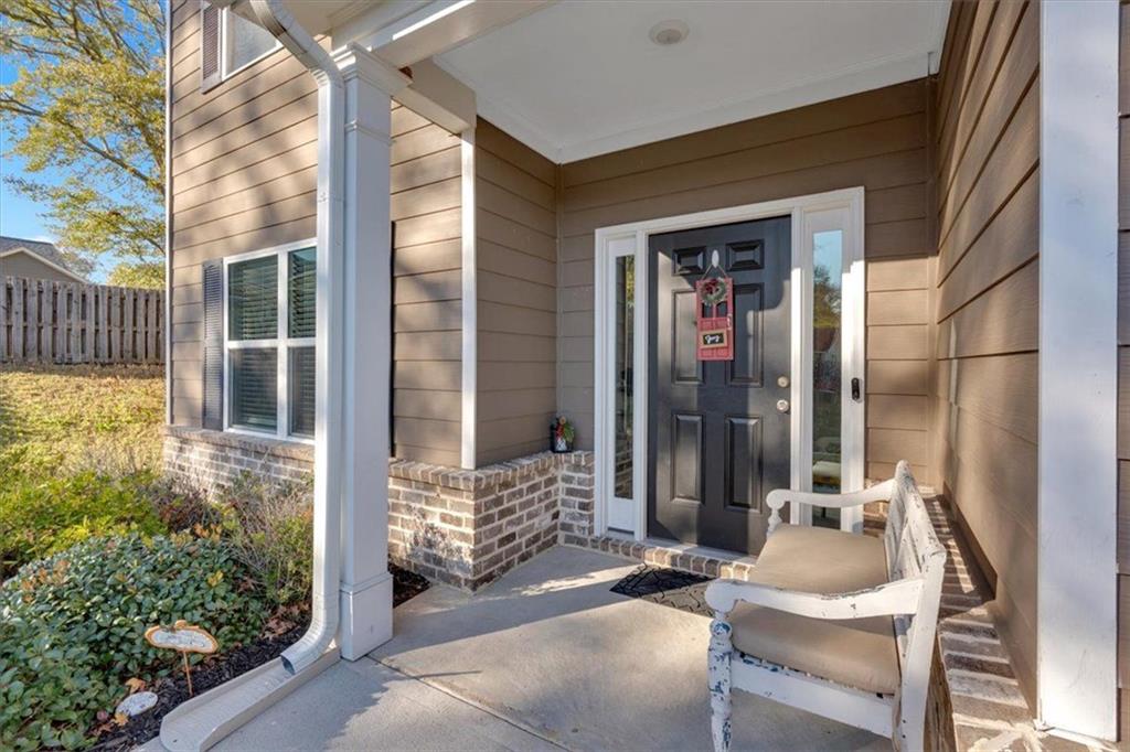 10 SPRINGMONT Drive SW