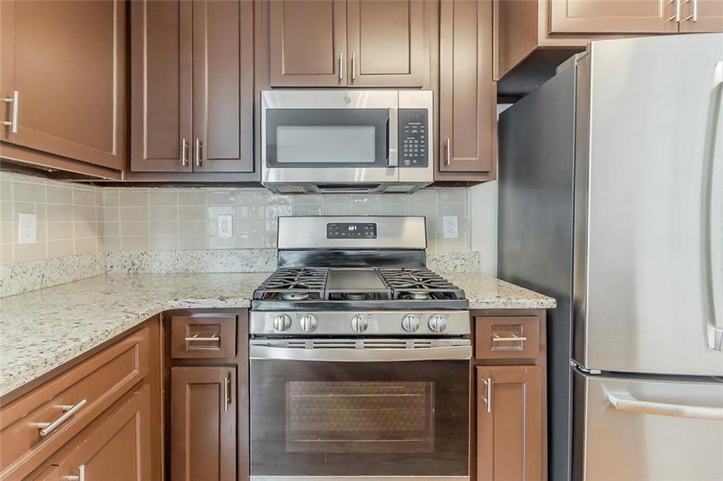 3717 Lockerbie Lane, Powder Springs, Georgia image 6