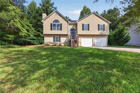 Homes For Sale - 195 River Oak Court<br/> Temple, GA 30179
