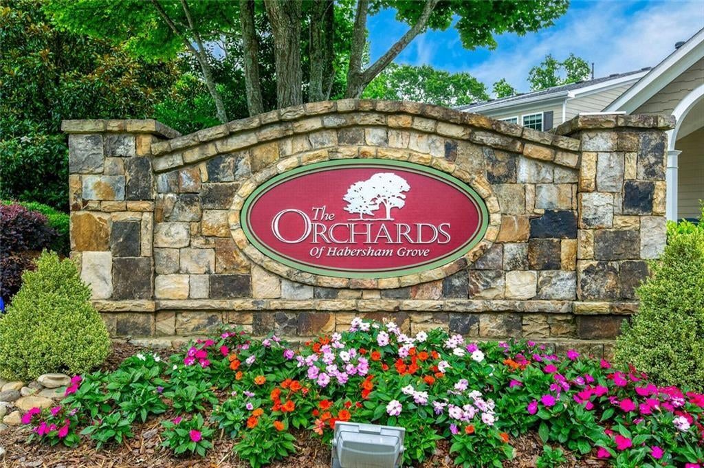 2711 Grapevine Circle