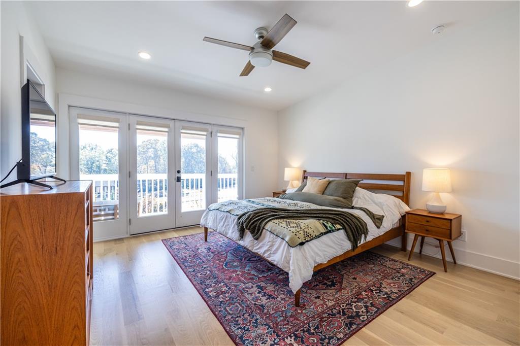 812 W College Avenue