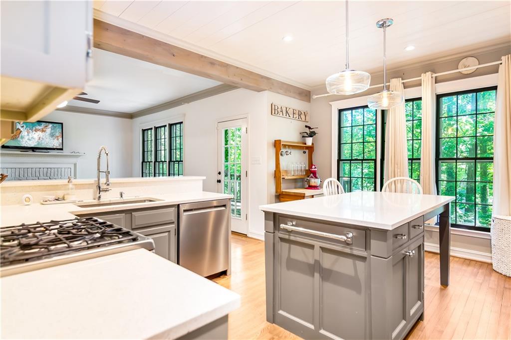 404 Summerchase Way, Woodstock, Georgia image 11
